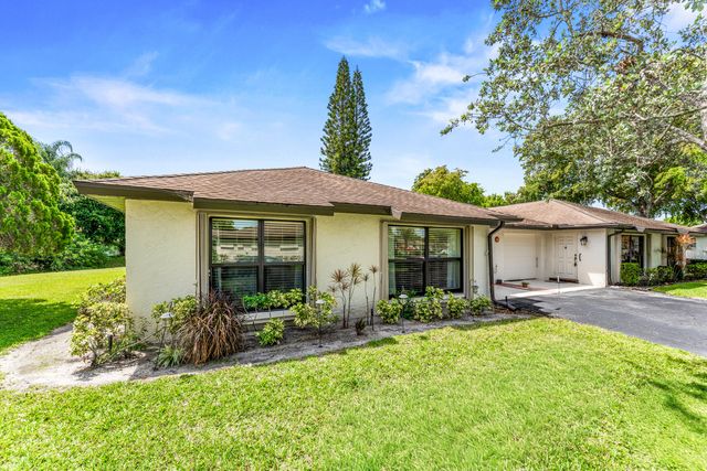 4727 Storkwood Lane A, Boynton Beach, FL 33436