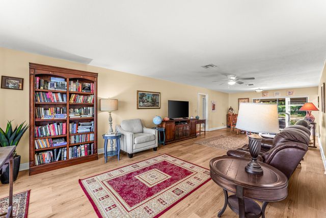 4727 Storkwood Lane A, Boynton Beach, FL 33436