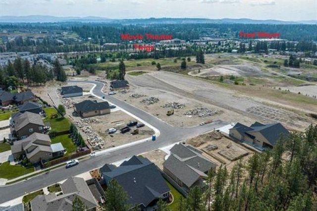 58 E Center Ln, Spokane, WA 99205