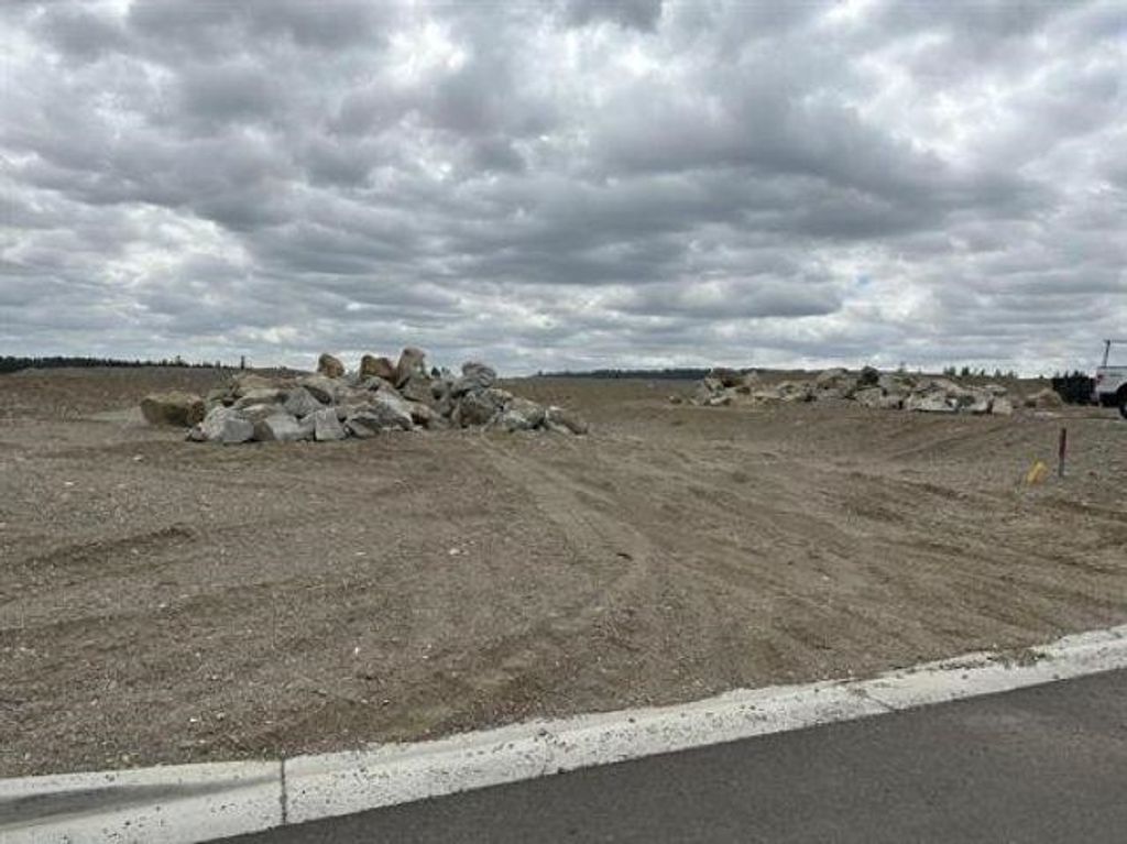 58 E Center Ln, Spokane, WA 99205