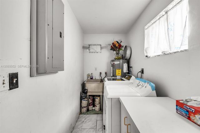 1830 N 54th Avenue, Hollywood, FL 33021