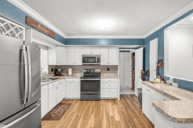 1830 N 54th Avenue, Hollywood, FL 33021