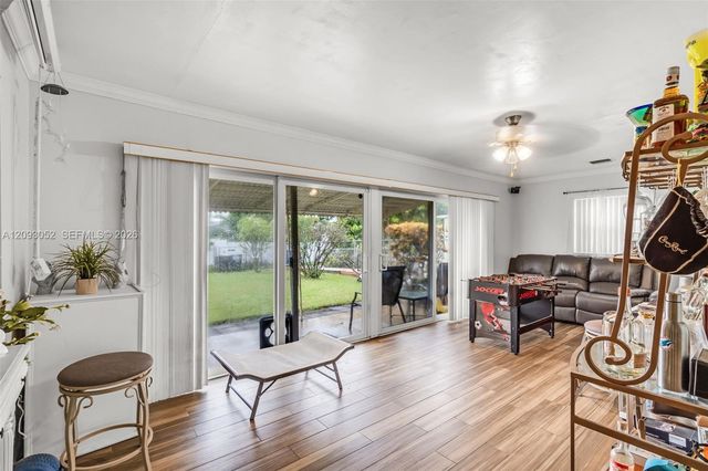 1830 N 54th Avenue, Hollywood, FL 33021