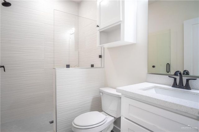 2104 E Viviana Street 3, Edinburg, TX 78542