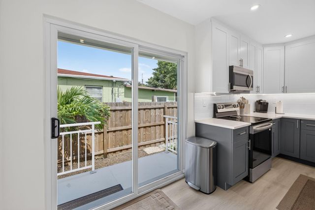 3400 PARKER Avenue, West Palm Beach, FL 33405