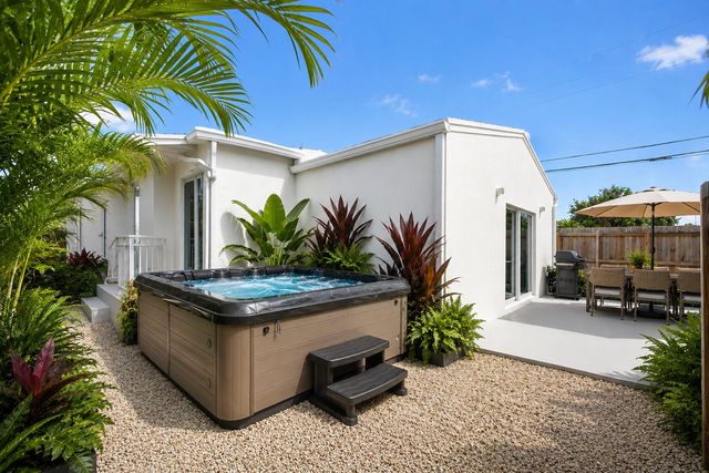 3400 PARKER Avenue, West Palm Beach, FL 33405