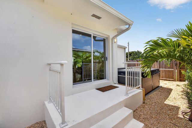 3400 PARKER Avenue, West Palm Beach, FL 33405