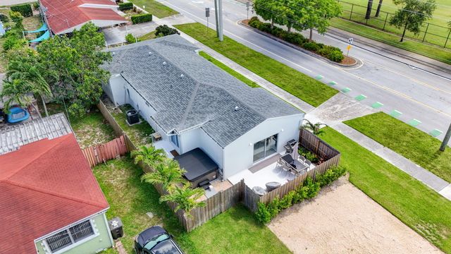 3400 PARKER Avenue, West Palm Beach, FL 33405