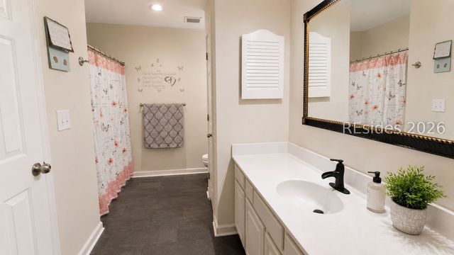 17 Monticello Dr, Hilton Head Island, SC 29926