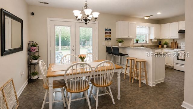 17 Monticello Dr, Hilton Head Island, SC 29926
