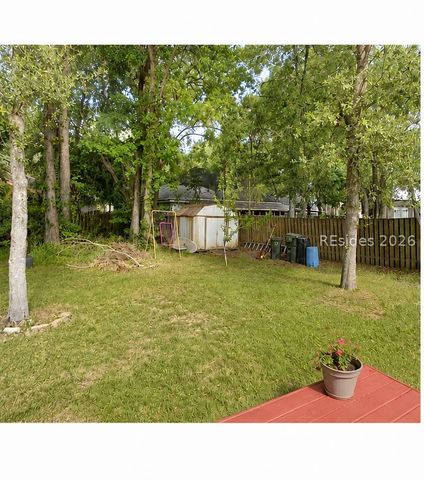 17 Monticello Dr, Hilton Head Island, SC 29926