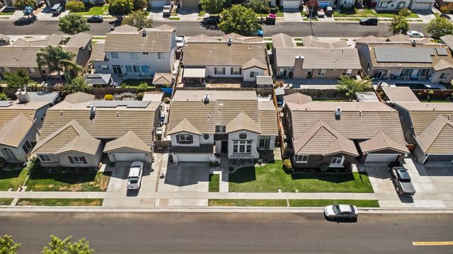 2410 Jessica Cir, Escalon, CA 95320