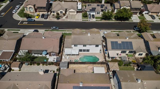 2410 Jessica Cir, Escalon, CA 95320