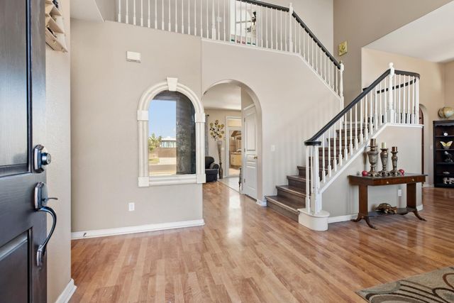 2410 Jessica Cir, Escalon, CA 95320