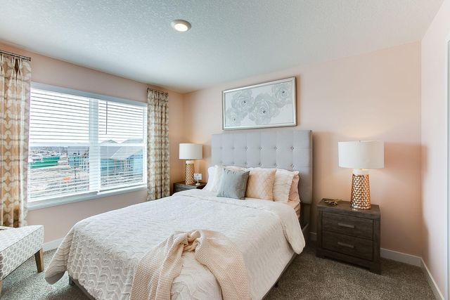 3744 Brookside Drive, Chaska, MN 55318