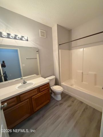 8235 LOBSTER BAY Court 206, Jacksonville, FL 32256