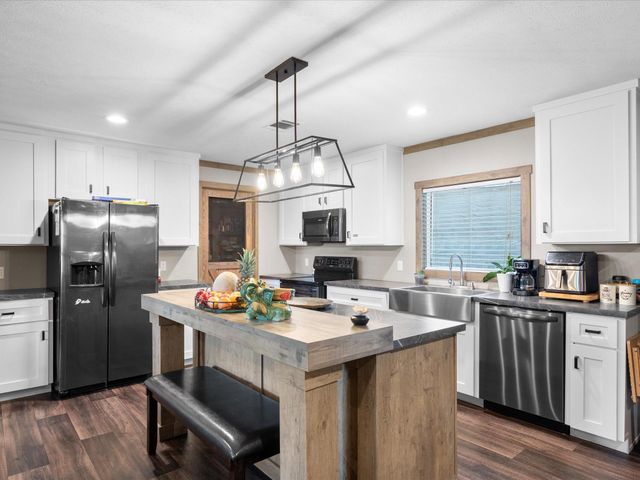 1976 County Road 5017, Cleveland, TX 77327