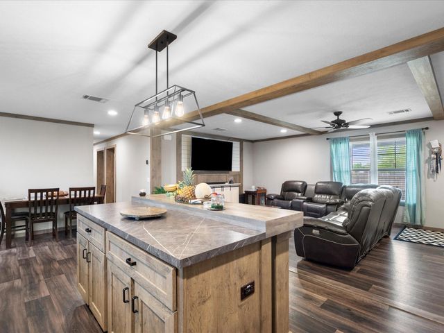 1976 County Road 5017, Cleveland, TX 77327