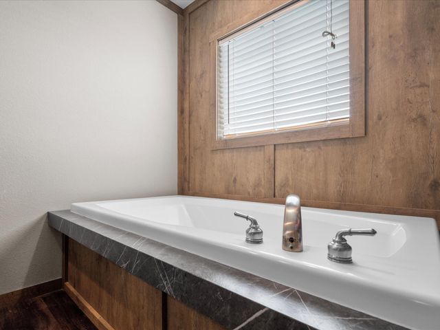 1976 County Road 5017, Cleveland, TX 77327