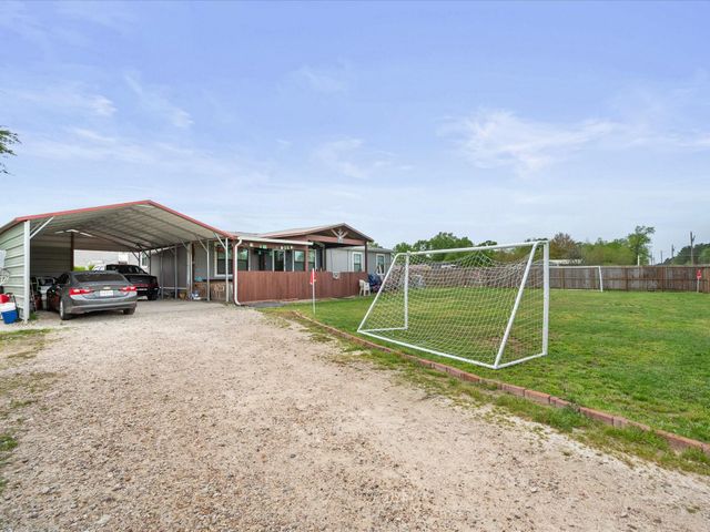 1976 County Road 5017, Cleveland, TX 77327