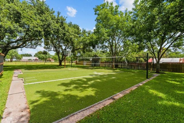 2713 Luella Avenue, Deer Park, TX 77536