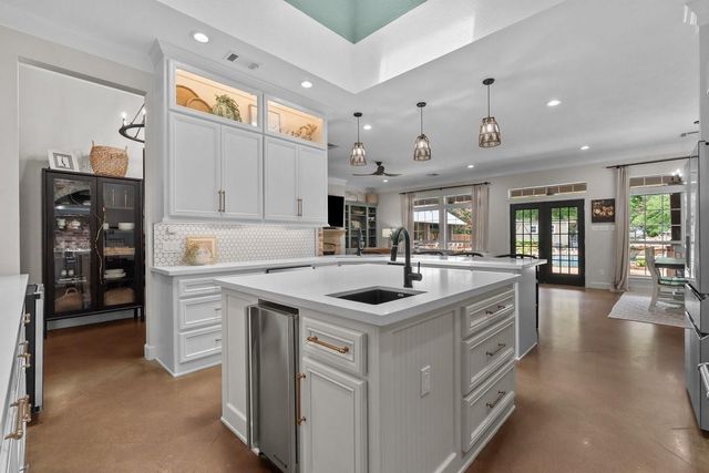 2713 Luella Avenue, Deer Park, TX 77536