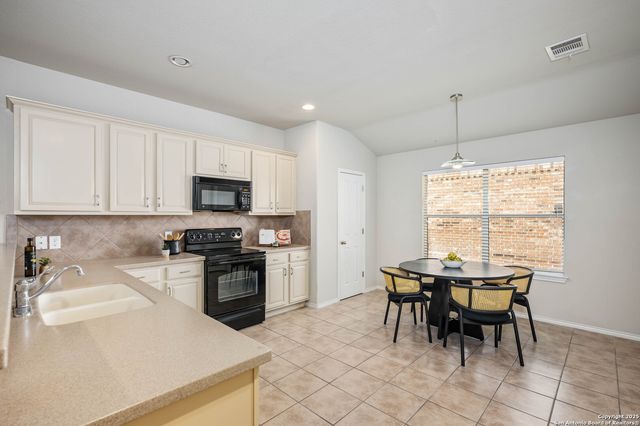 3706 Cotoneaster, San Antonio, TX 78261