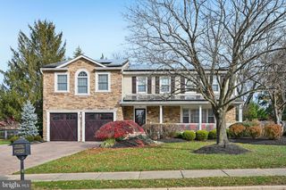 10 WOLFPACK CT, Hamilton Township, NJ 08619