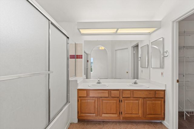 8625 Valley Rim Way, Antelope, CA 95843