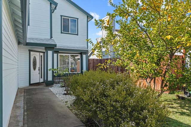 8625 Valley Rim Way, Antelope, CA 95843