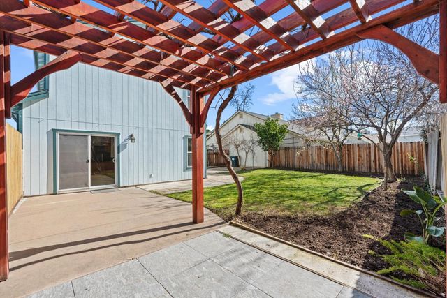 8625 Valley Rim Way, Antelope, CA 95843