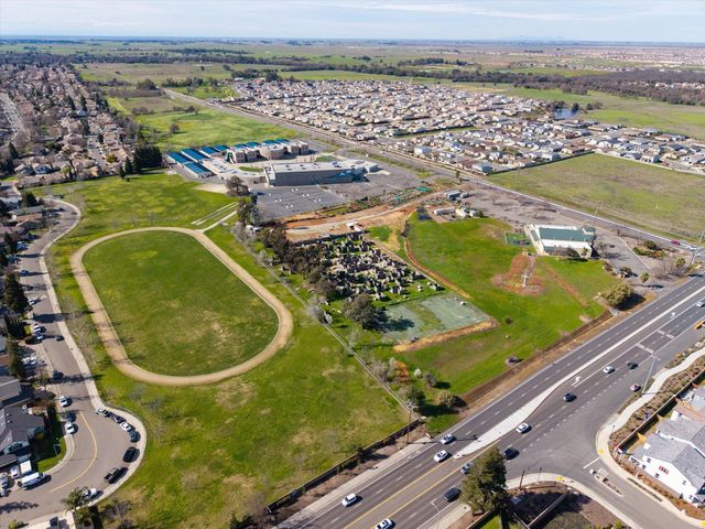 8625 Valley Rim Way, Antelope, CA 95843