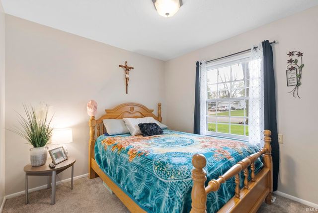 4301 Lynwood Court, Fort Wayne, IN 46815