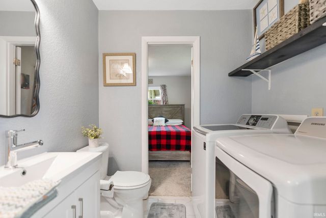 4301 Lynwood Court, Fort Wayne, IN 46815