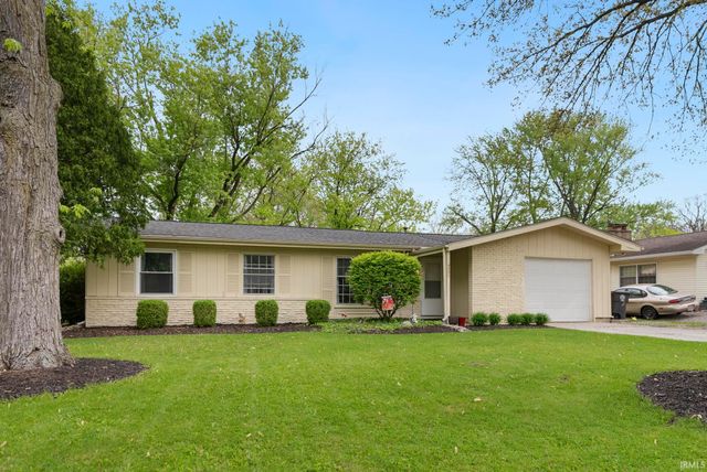 4301 Lynwood Court, Fort Wayne, IN 46815