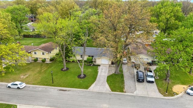 4301 Lynwood Court, Fort Wayne, IN 46815