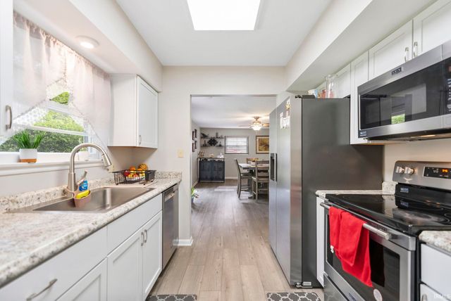 4301 Lynwood Court, Fort Wayne, IN 46815