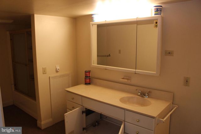 145 E MARKET ST, Marietta, PA 17547