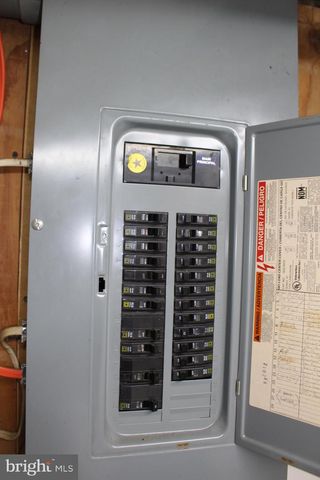 145 E MARKET ST, Marietta, PA 17547