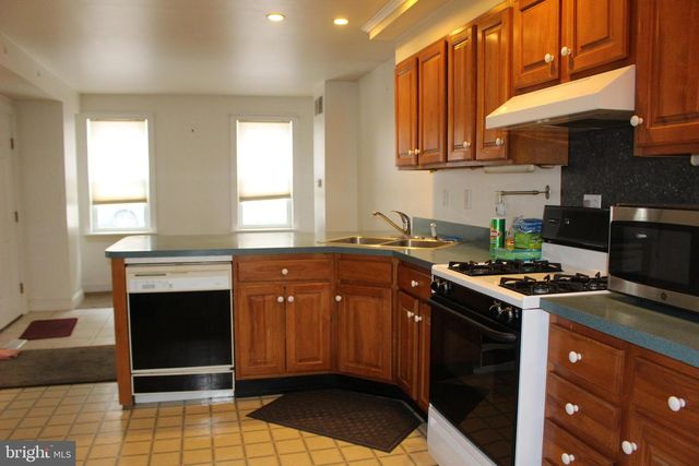 145 E MARKET ST, Marietta, PA 17547