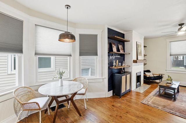 573 E Mithoff Street, Columbus, OH 43206