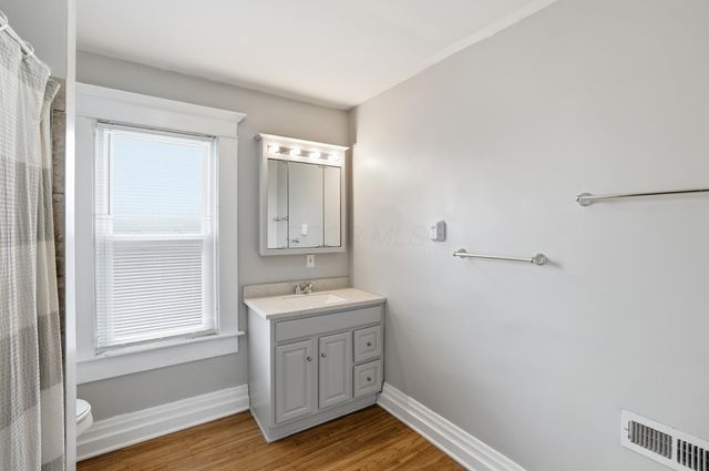 573 E Mithoff Street, Columbus, OH 43206