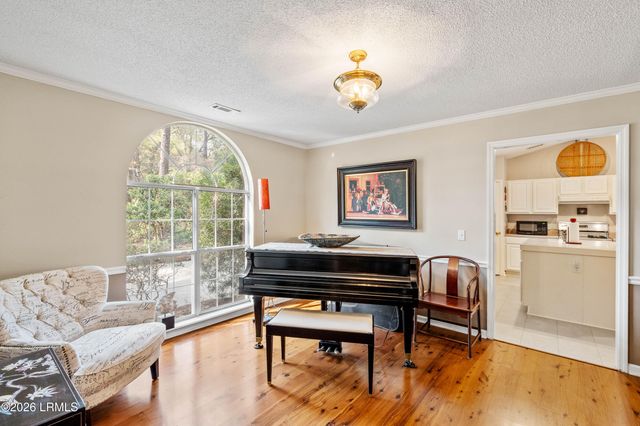 10 Moultrie Court, Beaufort, SC 29907