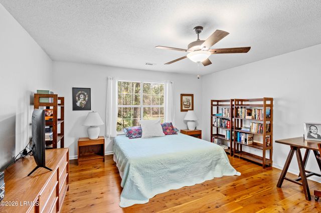 10 Moultrie Court, Beaufort, SC 29907