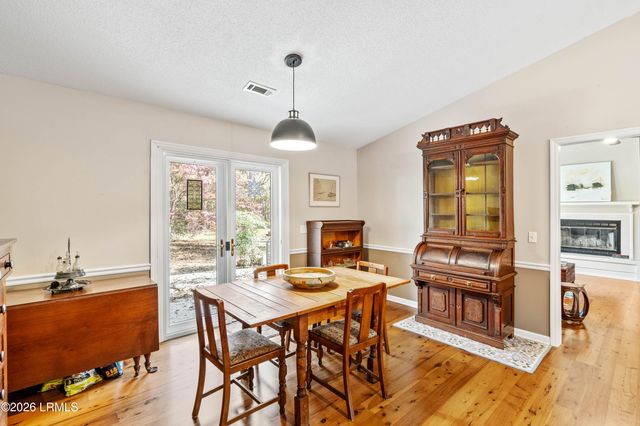 10 Moultrie Court, Beaufort, SC 29907