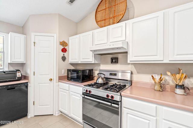 10 Moultrie Court, Beaufort, SC 29907