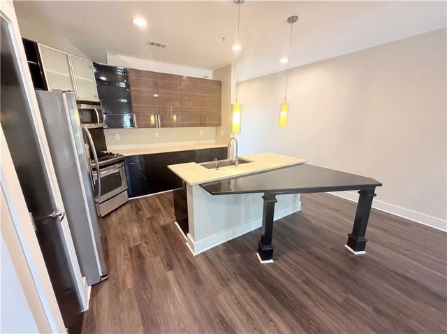2030 Main Street NW 203, Atlanta, GA 30318