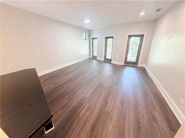 2030 Main Street NW 203, Atlanta, GA 30318
