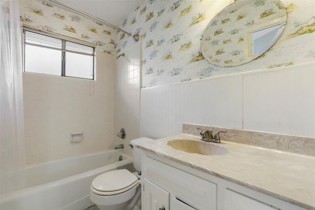 208 Crescent BLF, Lakeway, TX 78734