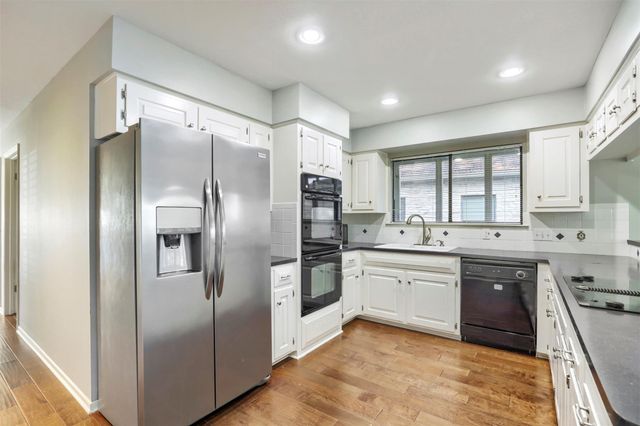 208 Crescent BLF, Lakeway, TX 78734